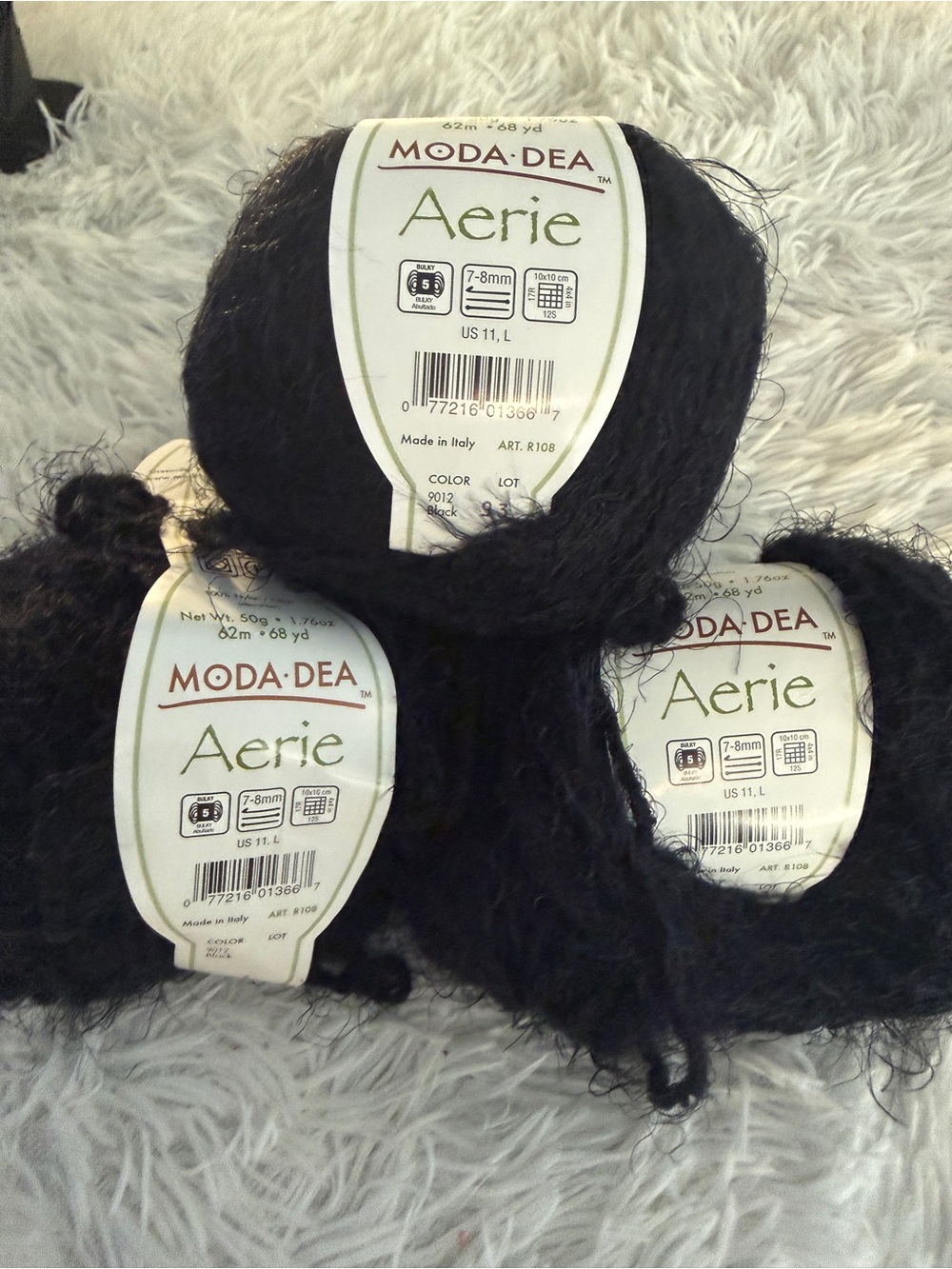 Moda Dea Aerie Yarn bundle in black